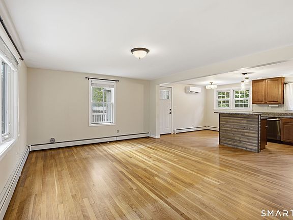 5th image of 10 Eaton Road