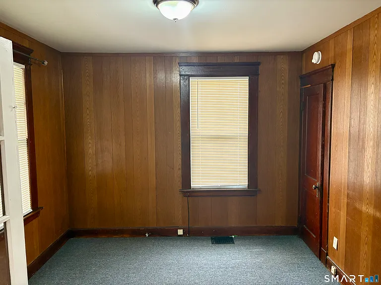 565 Sylvan Ave — Photo 5