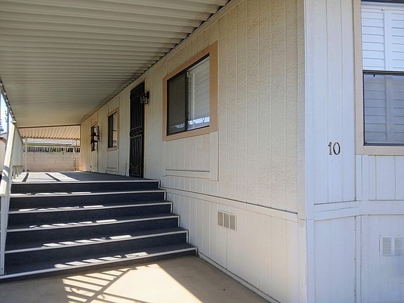 2nd image of 2459 N Oaks Street #10
