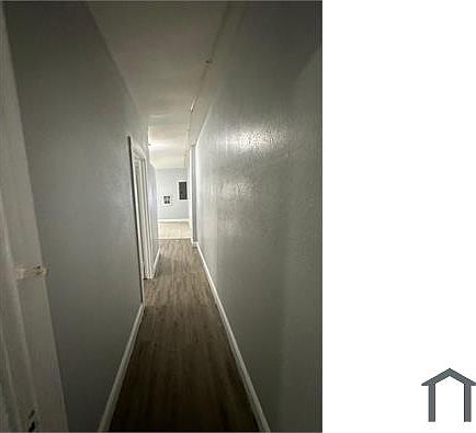 4th image of 239 Claude St