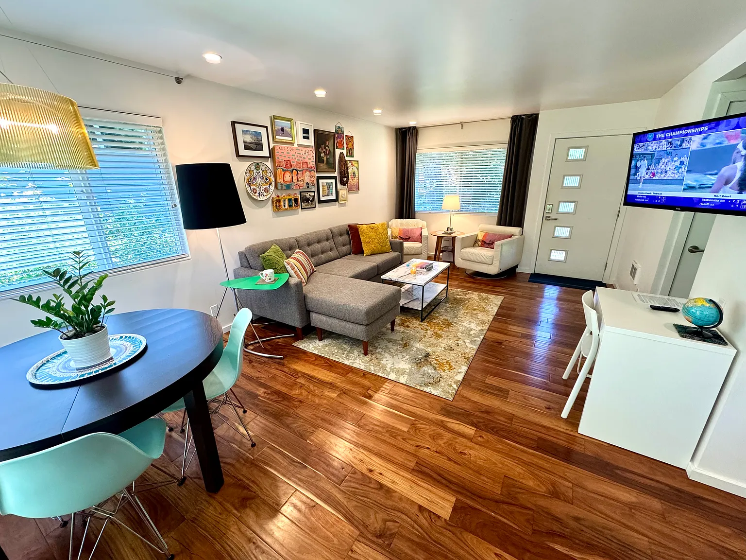 338 S 4th Pl — Photo 2