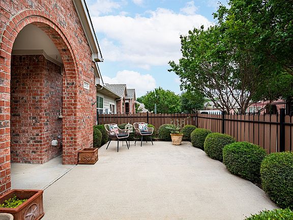 3rd image of 3250 Rosemeade Dr Unit 2213