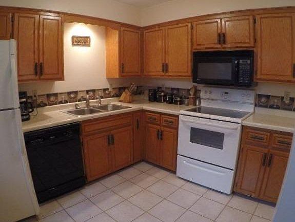 2nd image of 1045 Benedict Dr