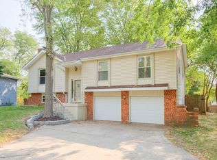 6813 NW Blair Rd #6813, Parkville, MO 64152
