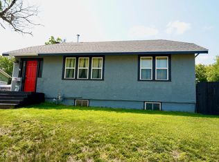 123 7th St SW, Jamestown, ND 58401
