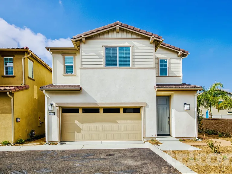 31710 Luther Dr — Photo 1