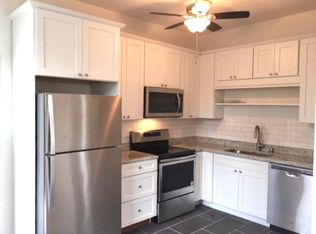 1116 King St APT C, Charleston, SC 29403