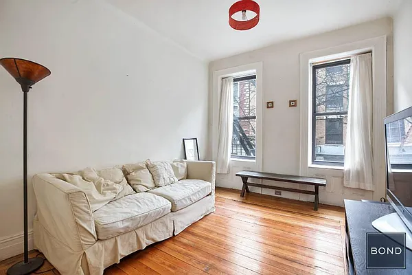 Sold by Bond New York | media 17