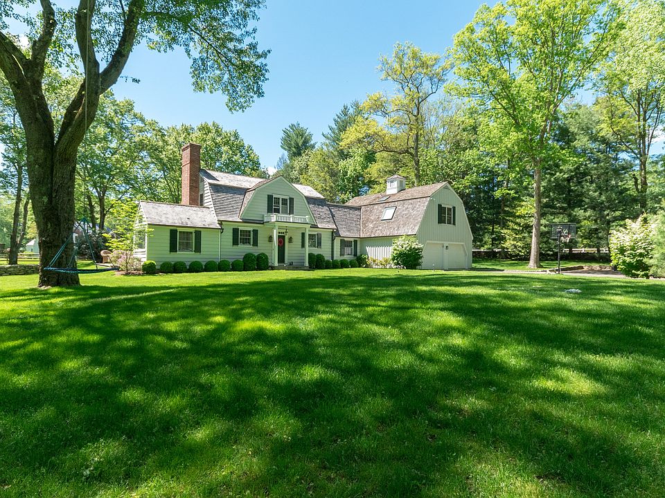 93%20Half%20Mile%20Rd%20Darien%20CT-print-003-54-Exterior-3936x2624-300dpi.jpg