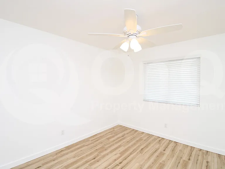 104 E Laurel Ave — Photo 12