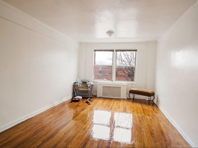 78-06 Main Street #3J, Queens, NY, 11367
