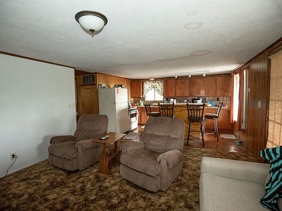 3rd image of 416 Briarwood Dr