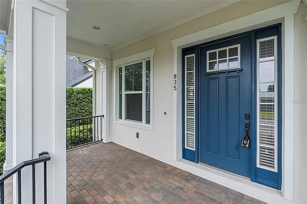 3 bed, 3.5 bath, 2415 sqft, $6,300 — Photo 3