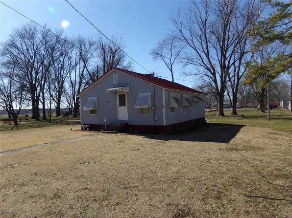 906 S Meek Ave, Marissa, IL 62257