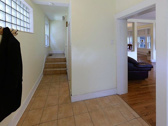 2nd image of 5731 Hobart St