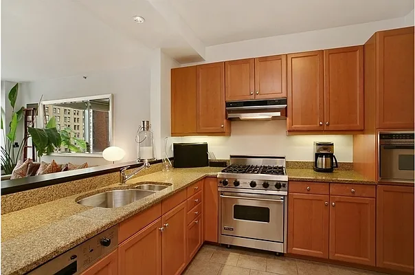 Rented by Battery Park Realty | media 9