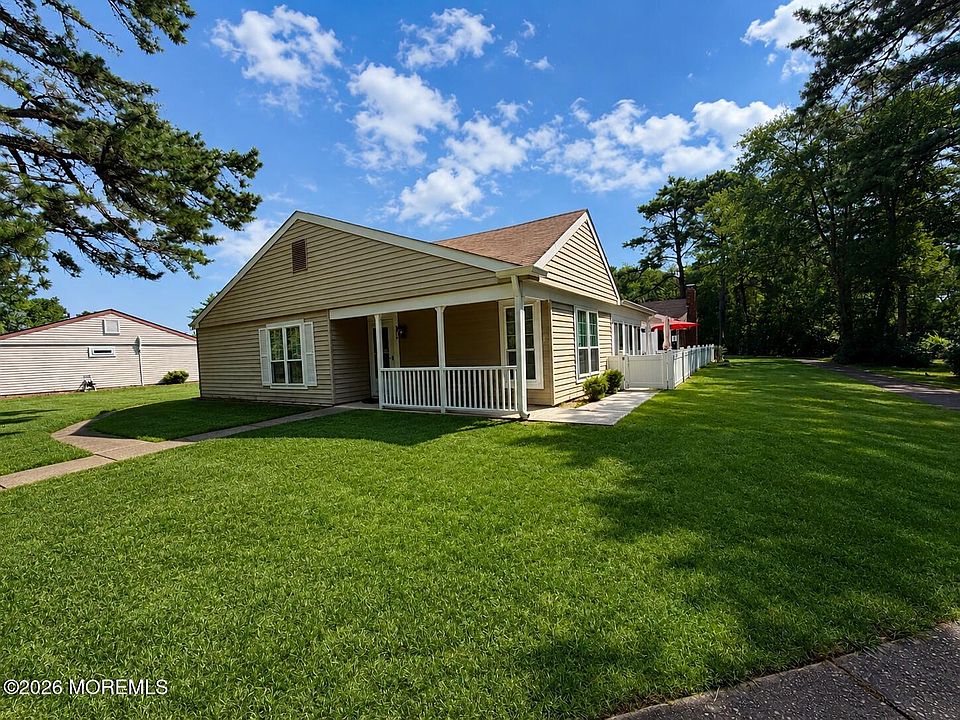1st image of 470A Chelsea Court