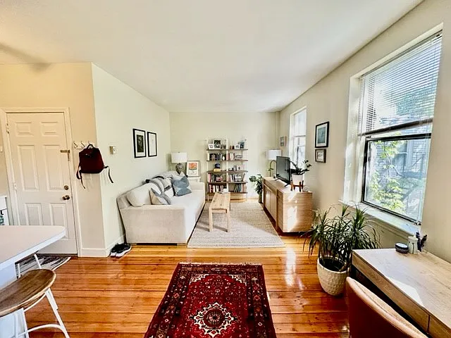 37 Tileston St #3R — Photo 2