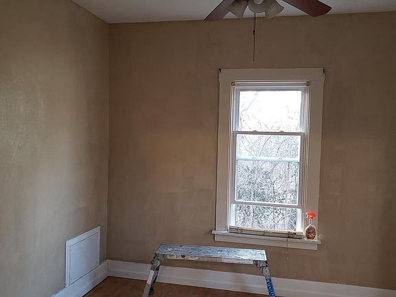 5th image of 427 Wynona St