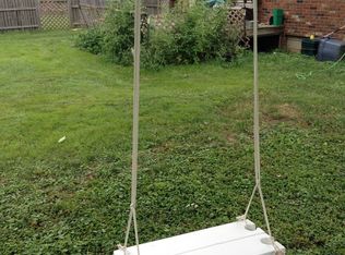 301 Lakeview Dr, Ledbetter, KY 42058