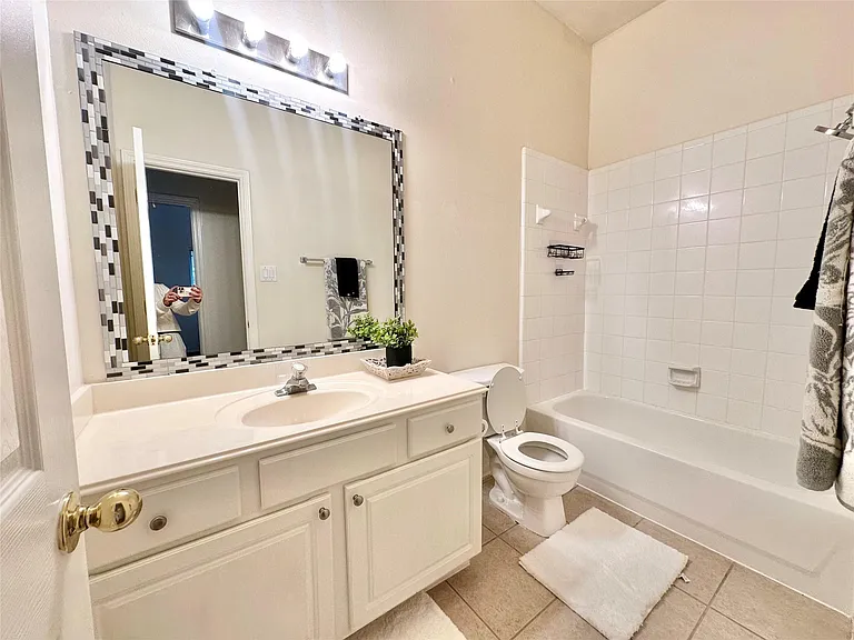 4903 Falls Cir — Photo 18