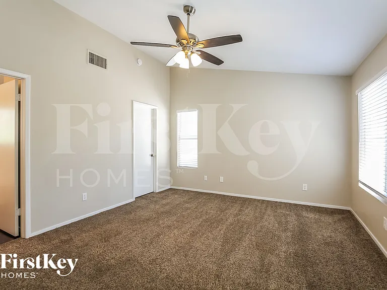 8008 Revolver Ave — Photo 10