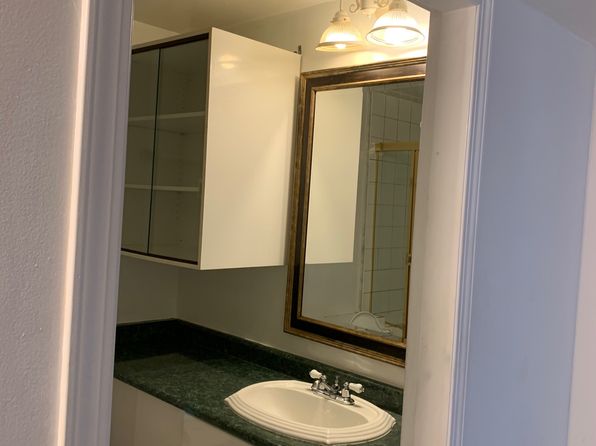 2 bedroom rental in Burnaby — photo 4