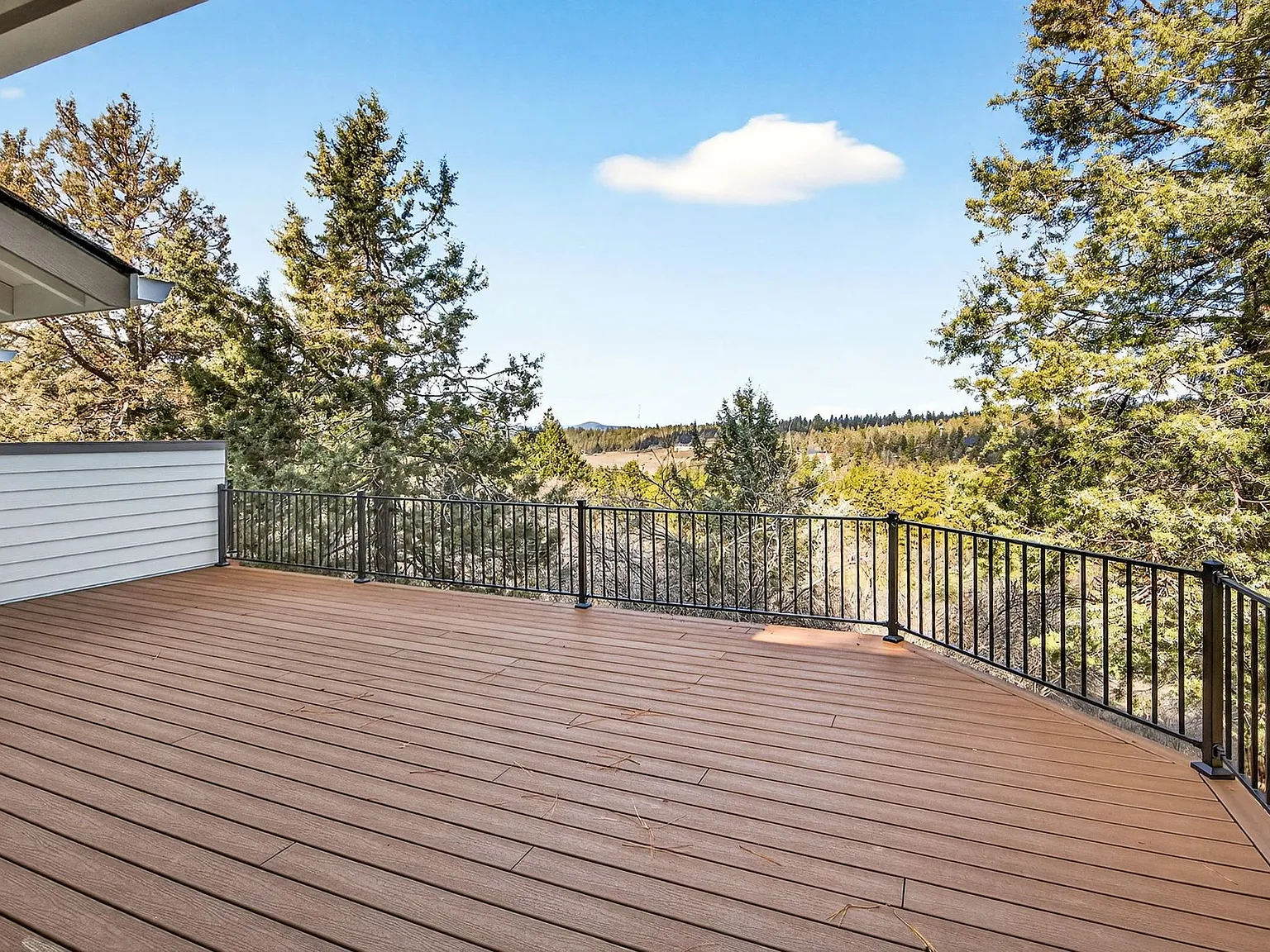 Brand new Townhome in Running Y Resort! — Photo 2