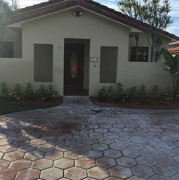 2nd image of 3812 SW 136th Ave #3812