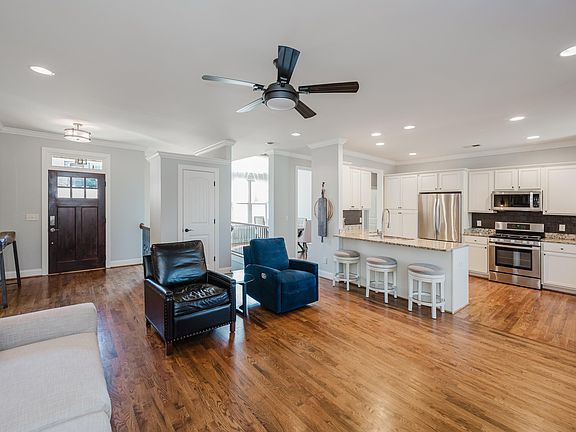 5th image of 1075 Creel Dr