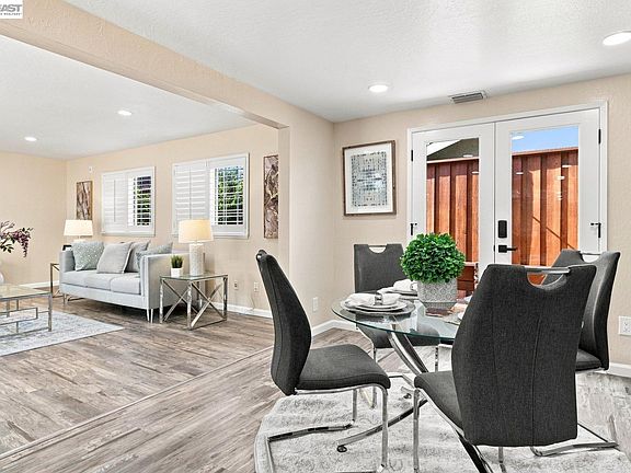 4th image of 7778 Alto Way