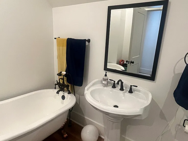 144 N Washington Ave #201 — Photo 15