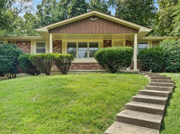 1951 Briarwood Dr, Cape Girardeau, MO 63701