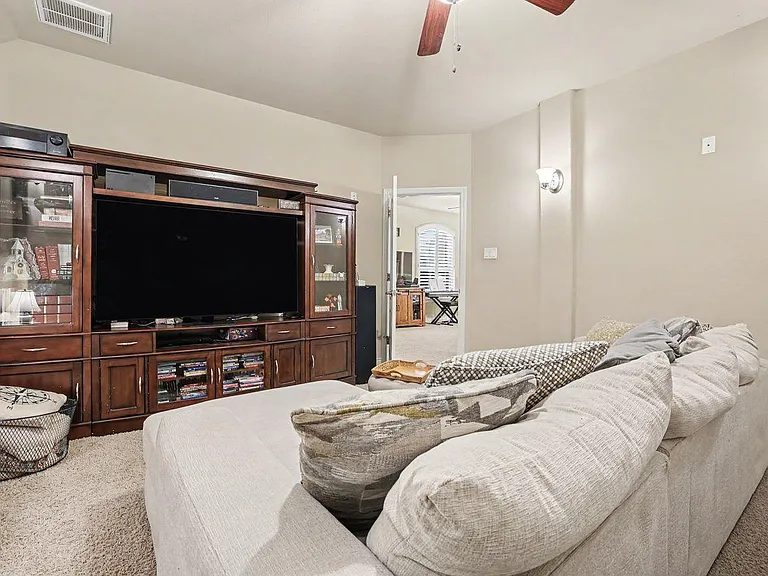 1919 Mulligan Dr — Photo 23