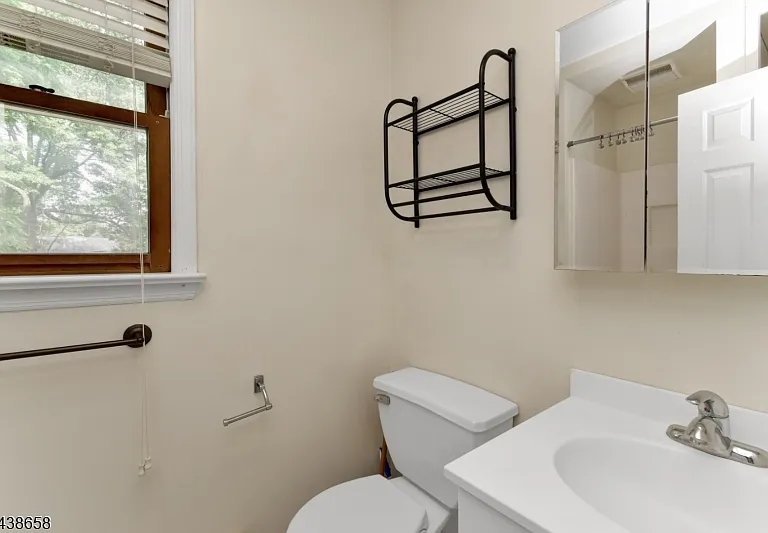 57 Park Ave #A — Photo 12
