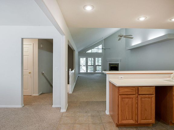 5th image of 181 Port Ln Unit 1
