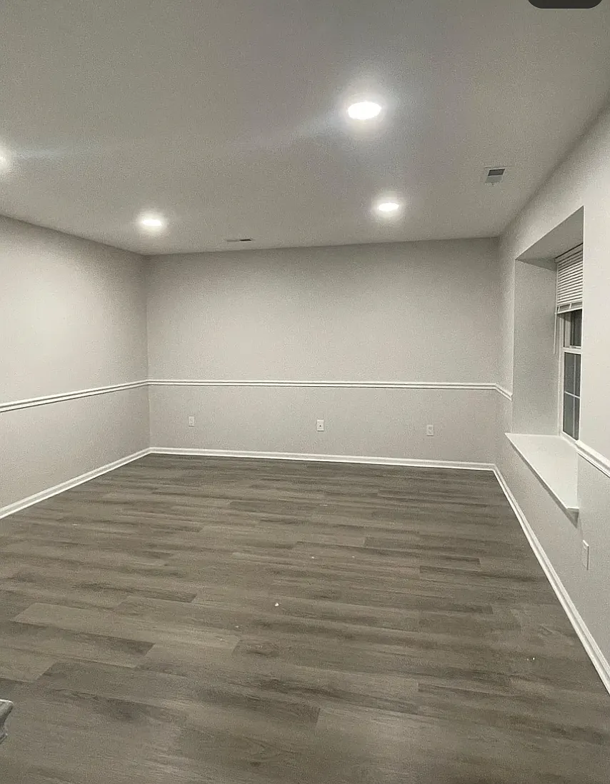 3 bed, 1.5 bath, 1572 sqft, $2,300 — Photo 3