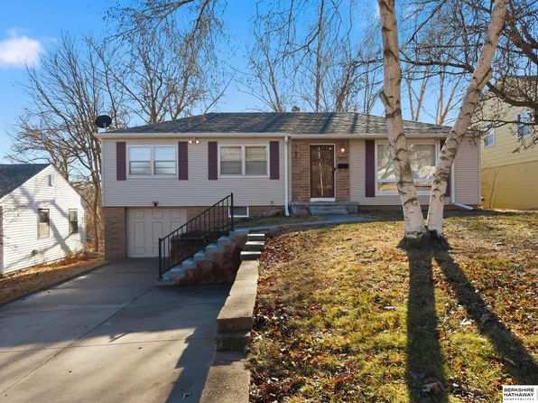 5809 Charles St, Omaha, NE 68132