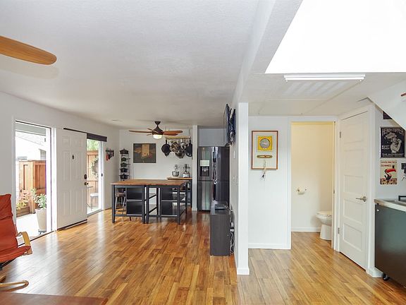 5th image of 3146 Woods Cir