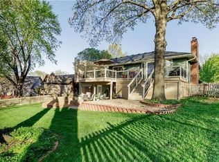 214 NW Redwood Ct, Lees Summit, MO 64064