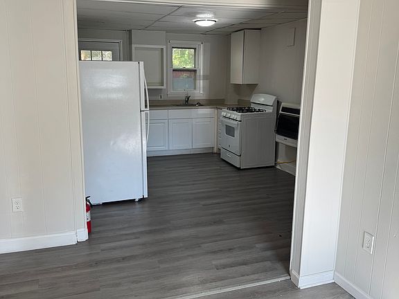 5th image of 19-21 Penrose Ave #1