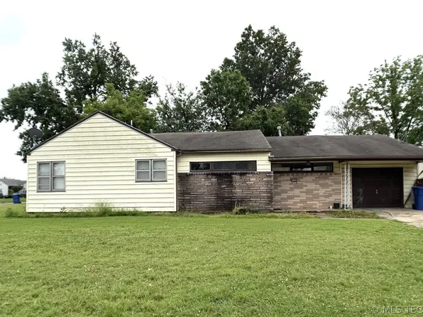 201 Circle Dr, Miami, OK 74354