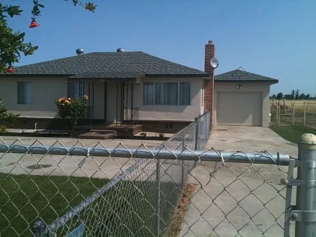 211 W Manila Rd photo 1