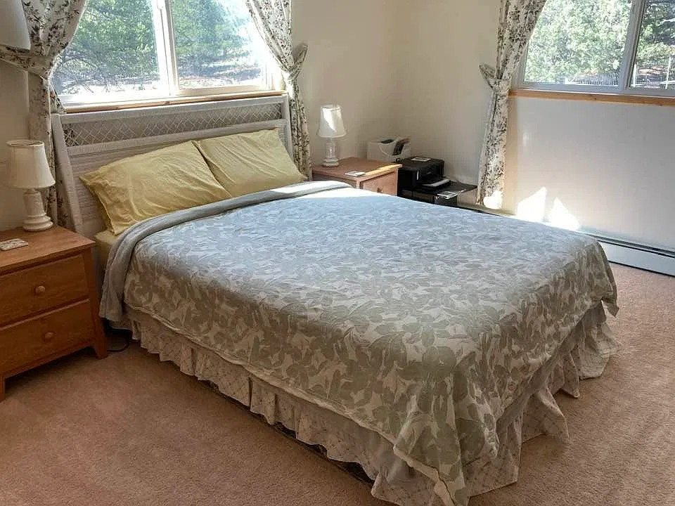 2 bed, 1182 sqft, $1,800 — Photo 2
