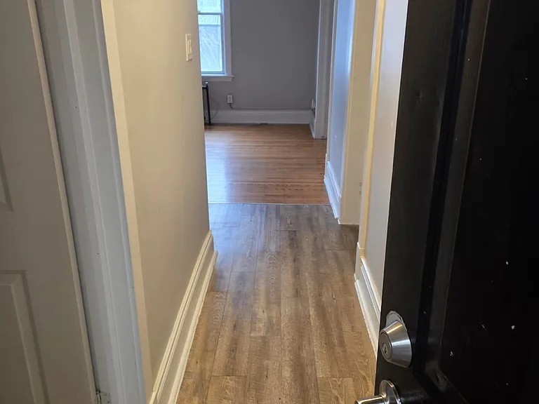 985 Main St E #5 — Photo 7
