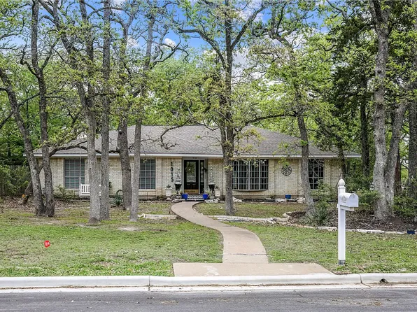 1015 Rose Cir, College Station, TX 77840