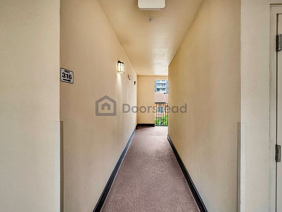 5th image of 200 4th Ave S Unit 316