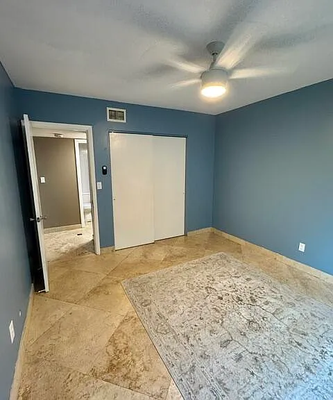2400 NE 33rd Ave #208 — Photo 12