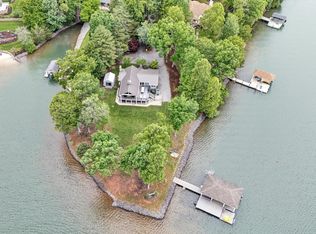 511 Autumn Ave, Huddleston, VA 24104