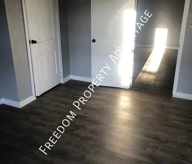 129 S 17th St #2 — Photo 11